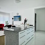 Moderne Maria-vida Piscine 2km Mostar 22km Hébergement de vacances Međugorje