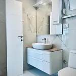 Hébergement de vacances Moderne Maria-vida Piscine 2km Mostar 22km *