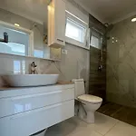 Moderne Maria-vida Piscine 2km Mostar 22km