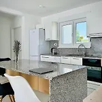 Hébergement de vacances Moderne Maria-vida Piscine 2km Mostar 22km *