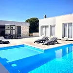 Moderne Maria-vida Piscine 2km Mostar 22km Hébergement de vacances