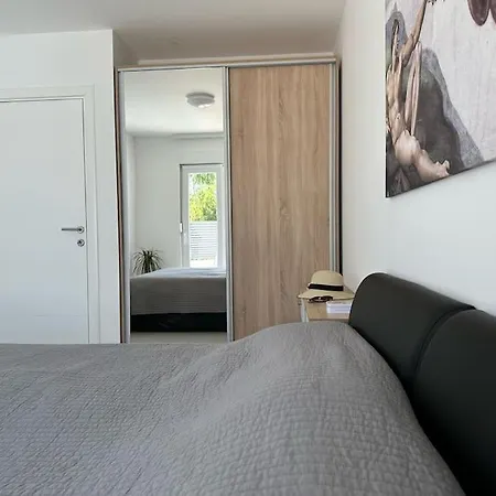 Moderne Maria-vida Piscine 2km Mostar 22km Holiday home Medjugorje