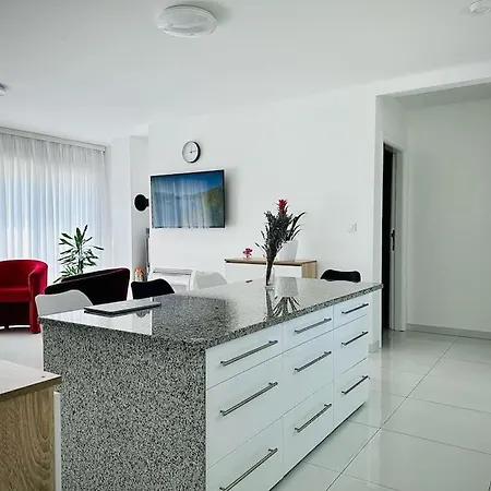 Moderne Maria-vida Piscine 2km Mostar 22km *