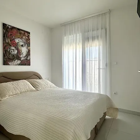 Moderne Maria-vida Piscine 2km Mostar 22km Medjugorje