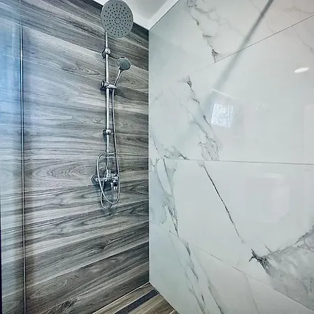 Moderne Maria-vida Piscine 2km Mostar 22km Medjugorje