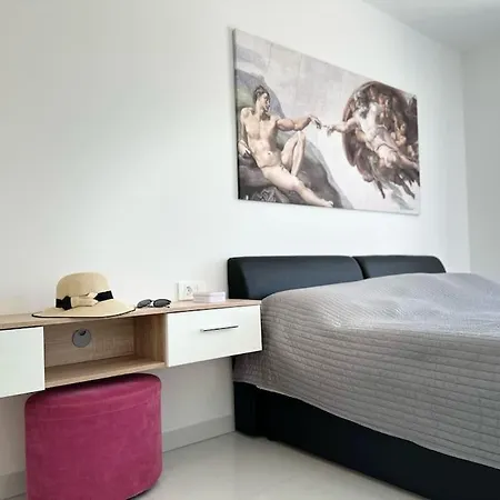 Holiday home Moderne Maria-vida Piscine 2km Mostar 22km *