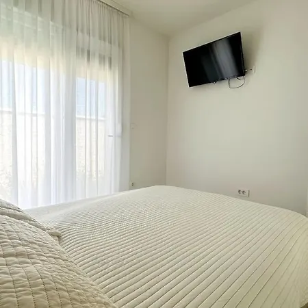 Moderne Maria-vida Piscine 2km Mostar 22km Medjugorje