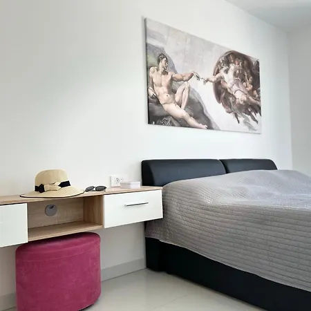 Moderne Maria-vida Piscine 2km Mostar 22km * Međugorje